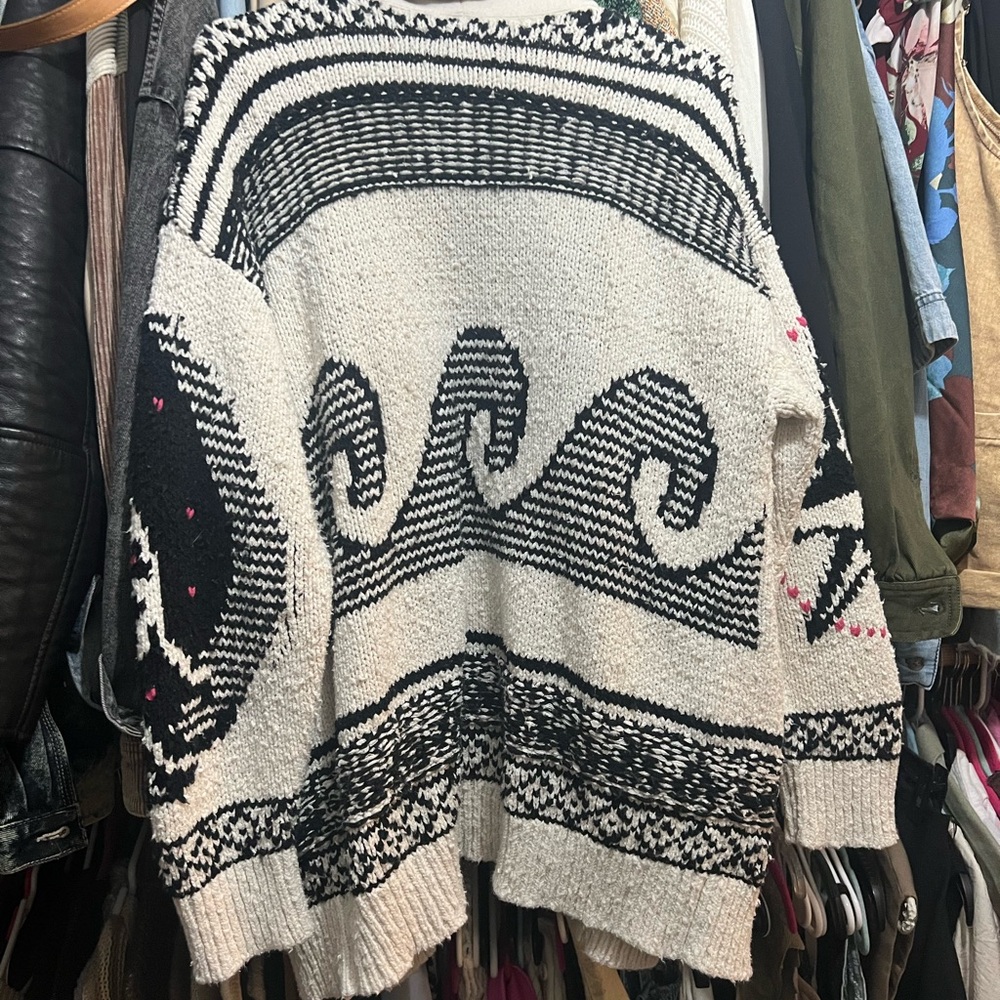 Anthropologie Pilcro Slouchy Waves
Cardigan Sweater
